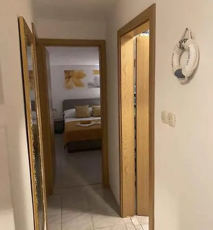 In - Insel 42971 Holiday home